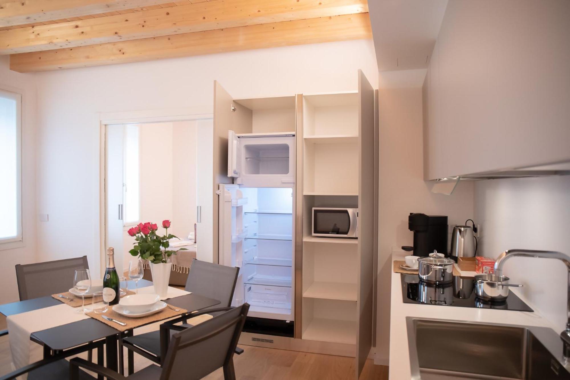 Amendola City View Apartments Suite Romantica Como Ngoại thất bức ảnh
