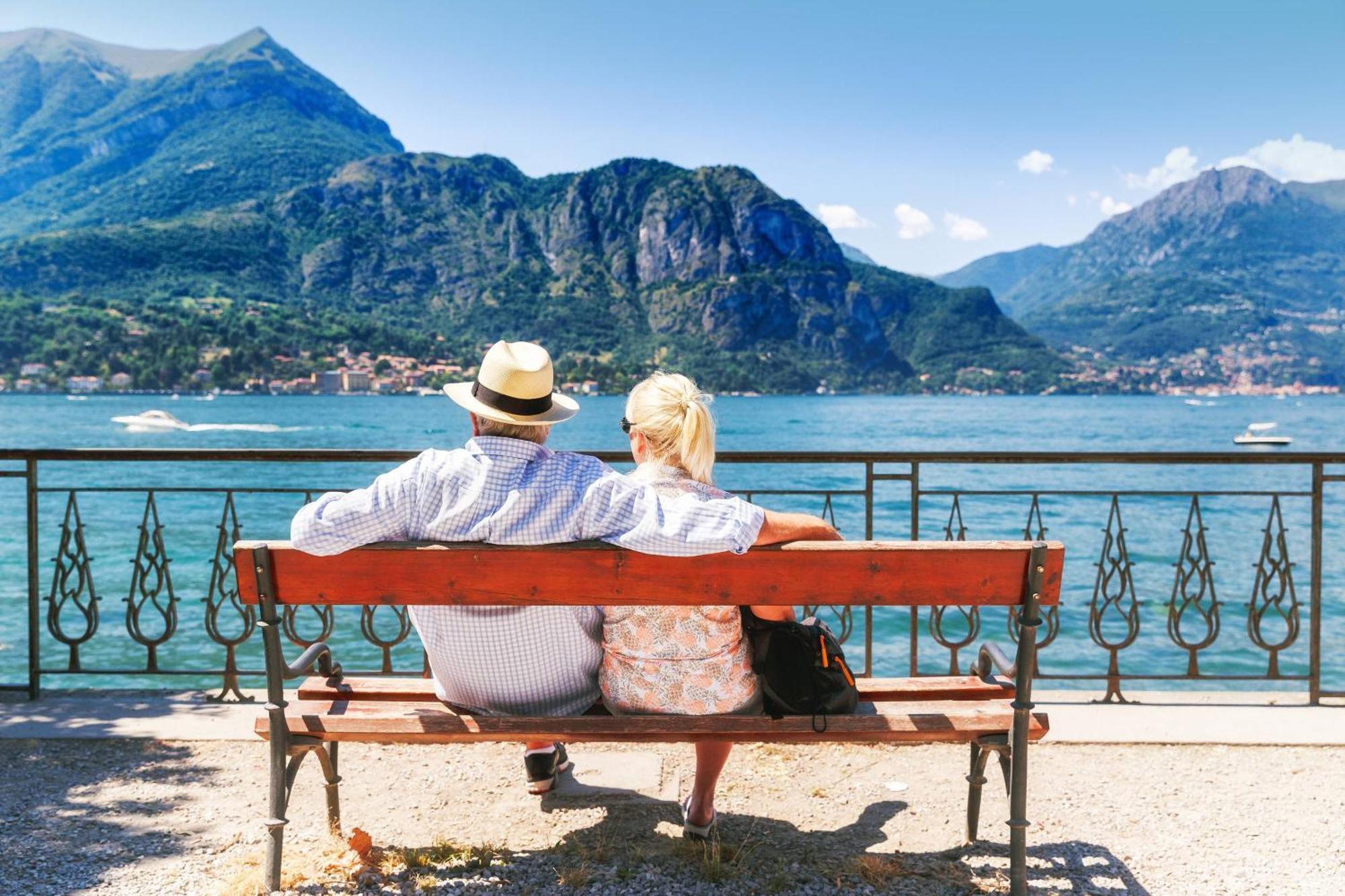 Romantic White Apartment - 5 Minutes From The Lake Como Ngoại thất bức ảnh