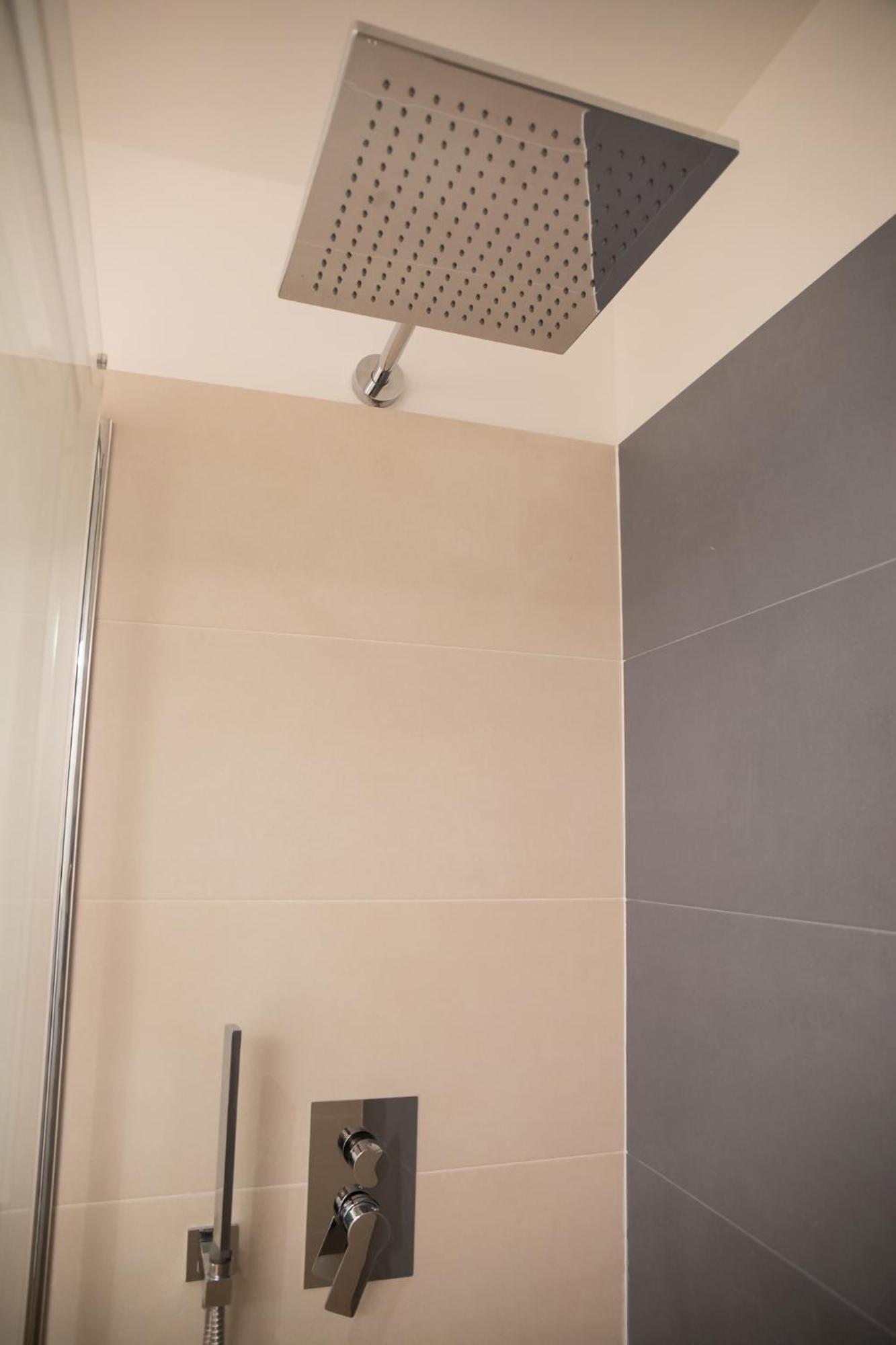 Romantic White Apartment - 5 Minutes From The Lake Como Ngoại thất bức ảnh