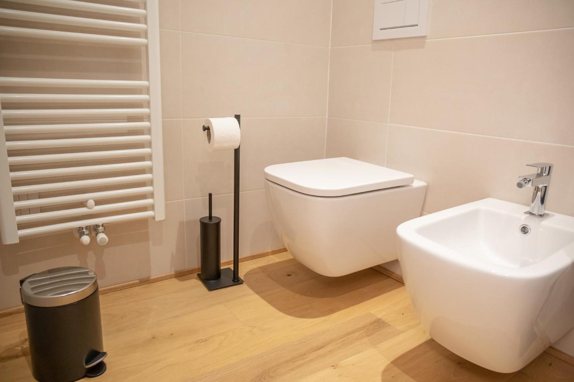 Amendola City View Apartments Suite Romantica Como Ngoại thất bức ảnh