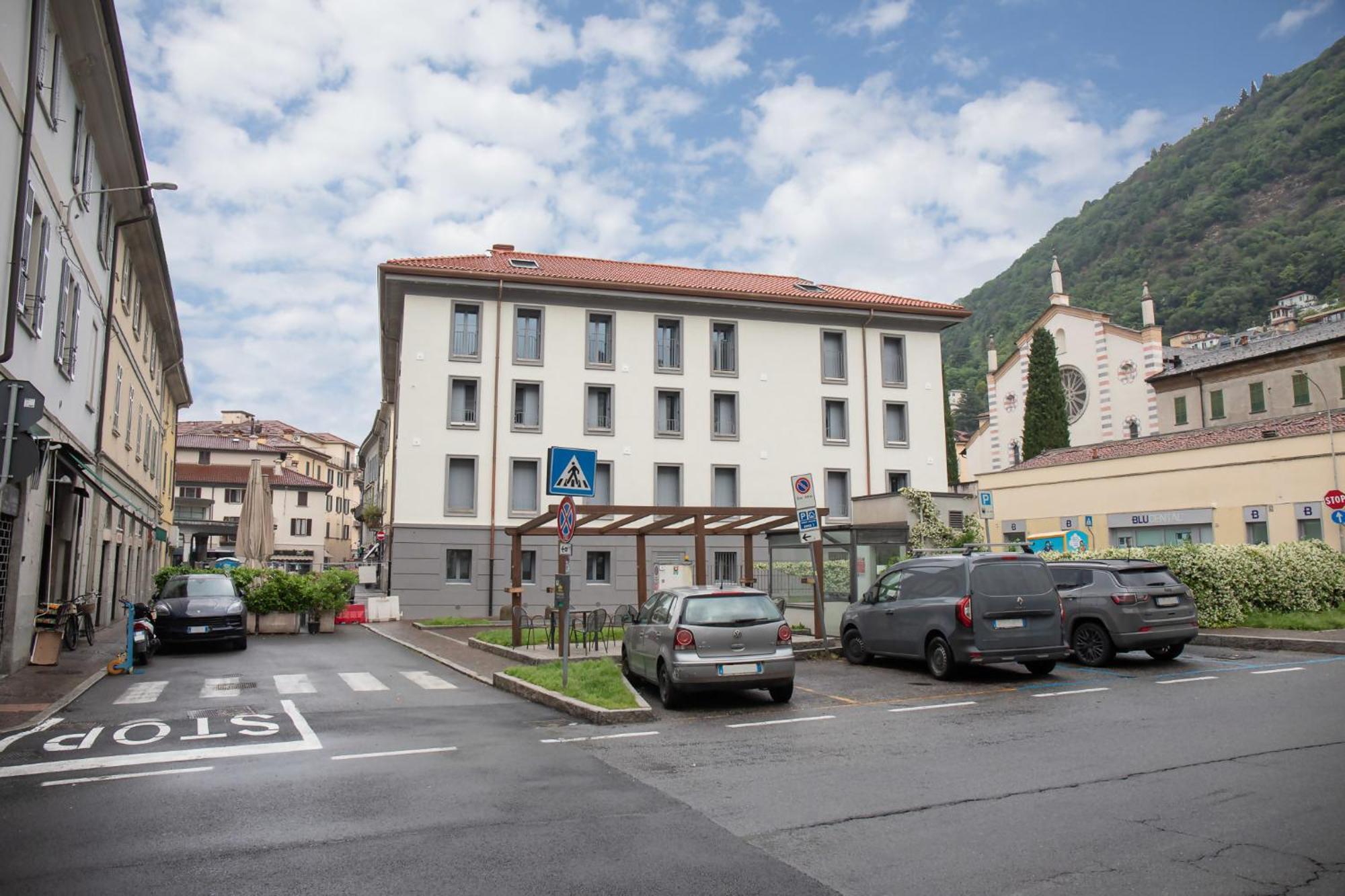 Romantic White Apartment - 5 Minutes From The Lake Como Ngoại thất bức ảnh